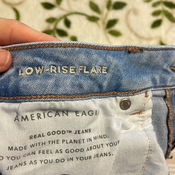 American Eagle Flare Jeans - Picture 2 of 6